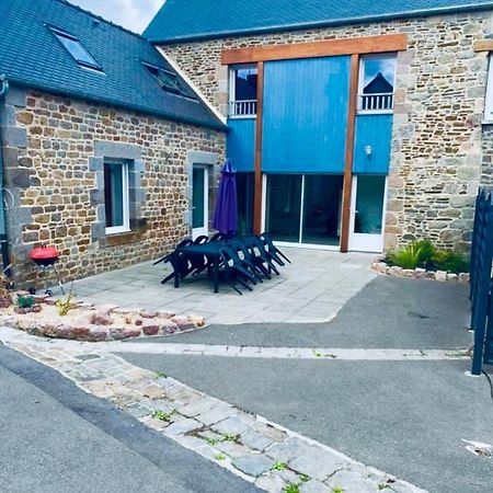 Le Gite De La Mongatelais Roz-Landrieux Exterior foto