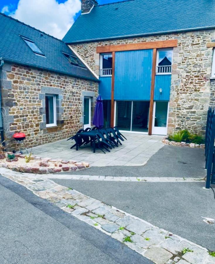 Le Gite De La Mongatelais Roz-Landrieux Exterior foto